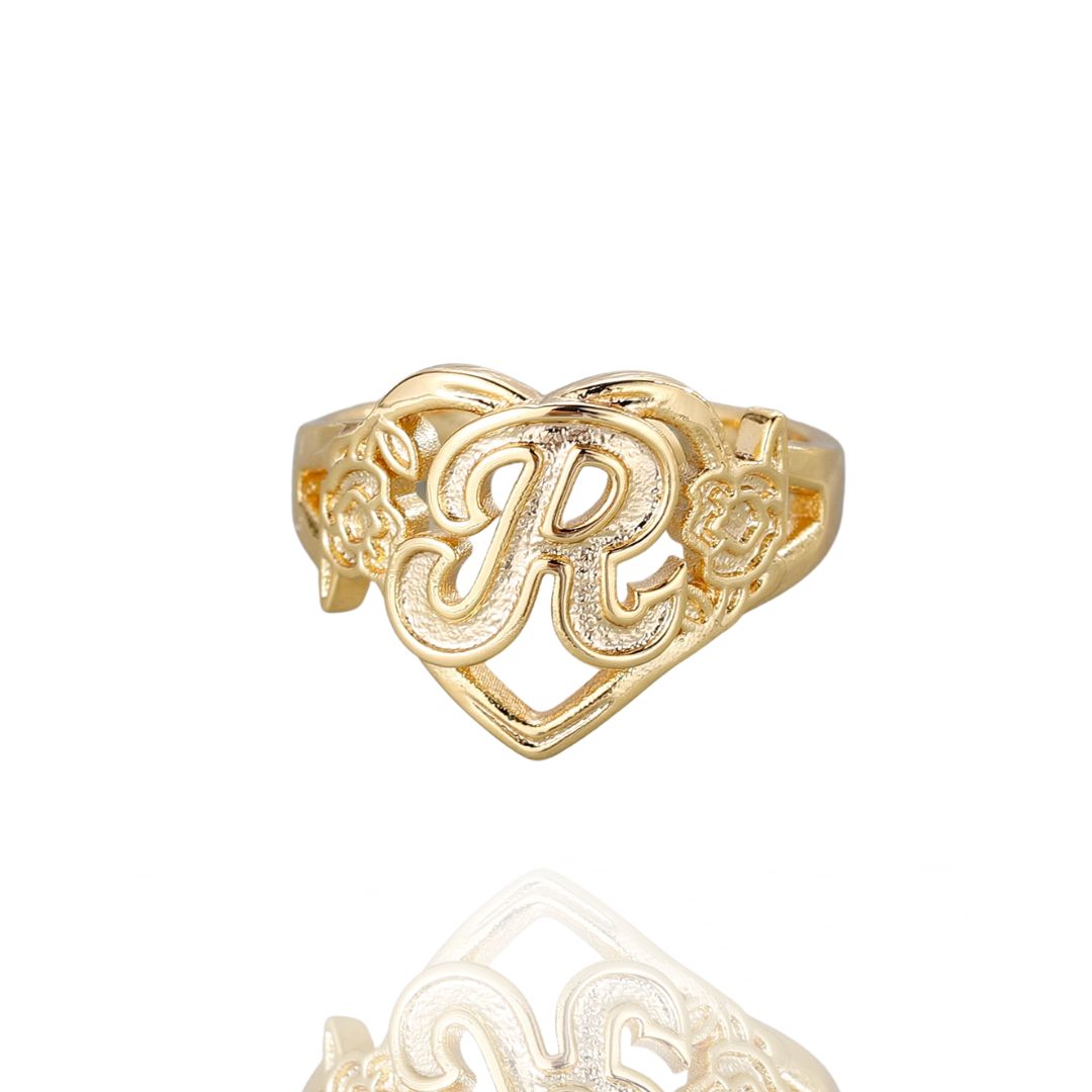 Letter R In Heart Shape